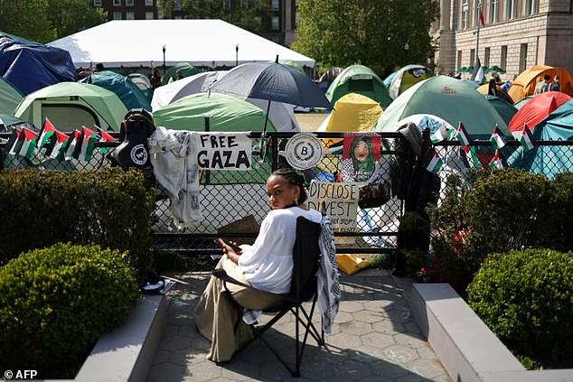 Columbia University officials said talks with student protesters had failed and issued an ultimatum that they must dismantle their camp.