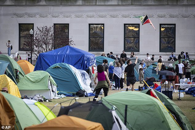 1714434943 260 Columbia starts SUSPENDING students in anti Israel encampment barring them from