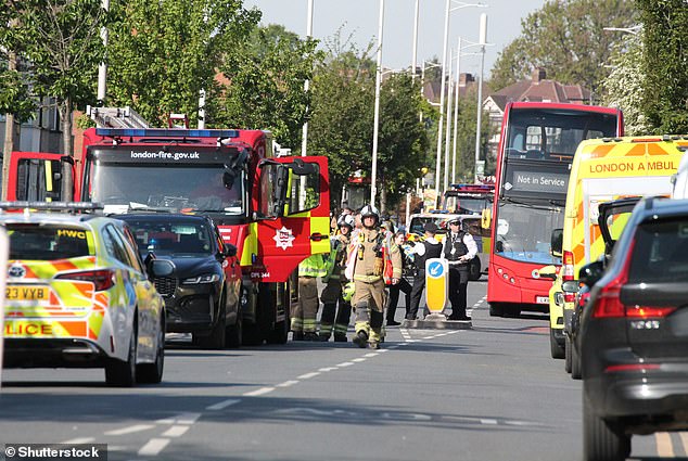 The major emergency service in Hainaut on April 30.  Pictured: New North Road