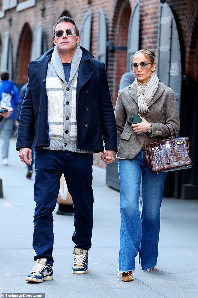 Ben Affleck and Jennifer Lopez put on a loving show in New York City on Easter Sunday