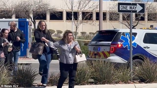 People were evacuated from the nearby Citi National Bank in the Summerlin area of ​​Las Vegas, Nevada