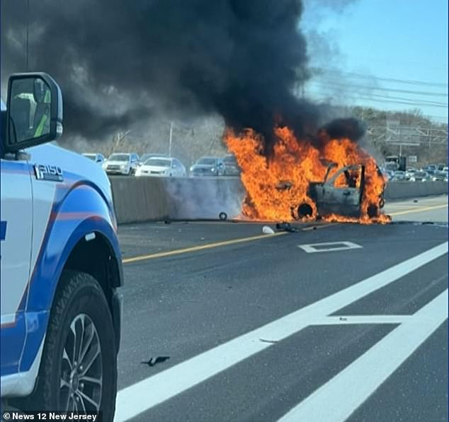 The scene mirrors an accident on the Long Island Freeway in January 2023, when a group of bystanders rushed to help a woman trapped in a burning car.