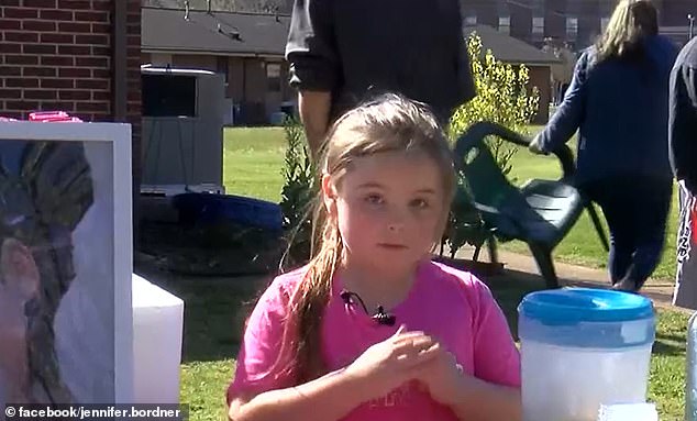 Emouree Johnson, 7, started her own lemonade stand Friday and raised nearly $10,000 for her late mother's gravestone