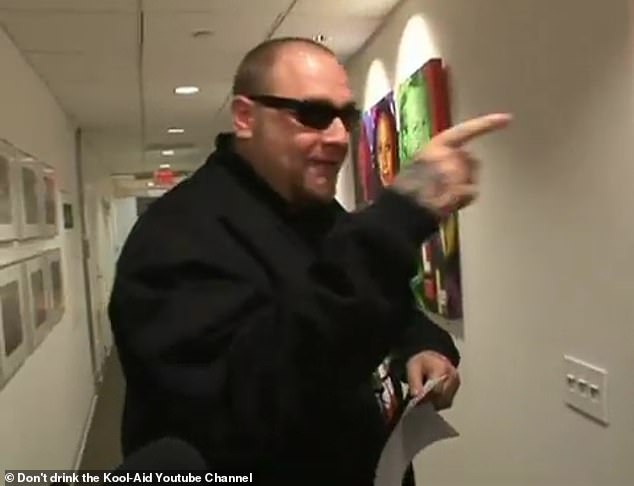 Lee “Crazy Cabbie” Siegfried, a radio personality who appeared on the Howard Stern Show in the early 2000s, has died at the age of 55.  Pictured in a 2007 appearance on Stern's show