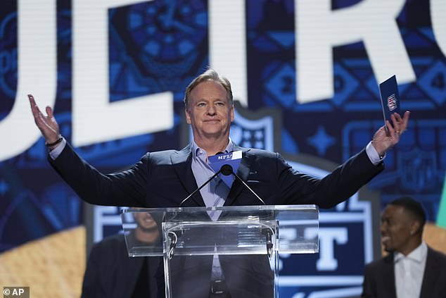 Roger Goodell 'considering moving the Super Bowl to Presidents Day Weekend'