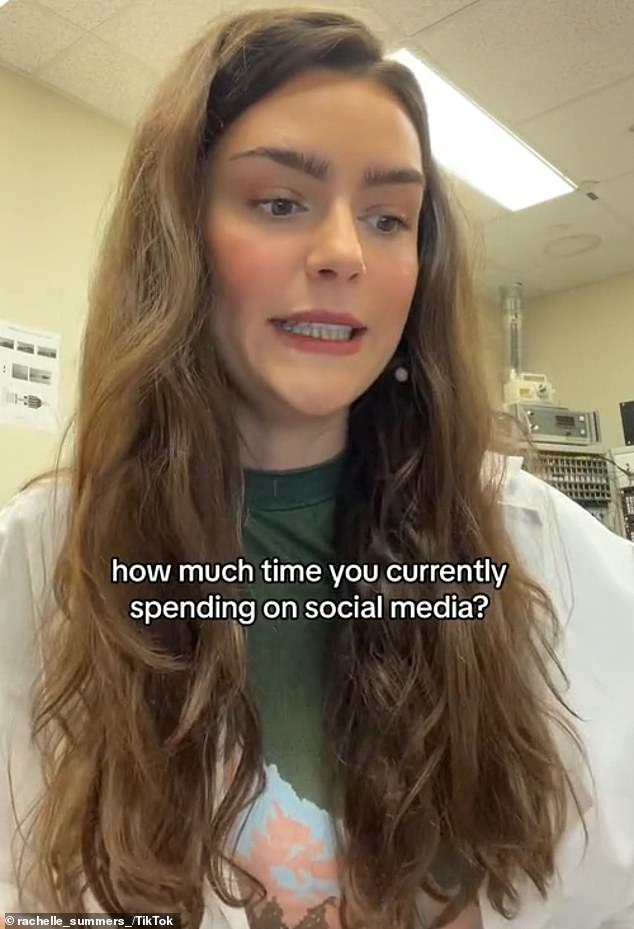 A neuroscientist has lifted the lid on how much time you should spend on social media each day – and explained why endless scrolling can cause serious problems