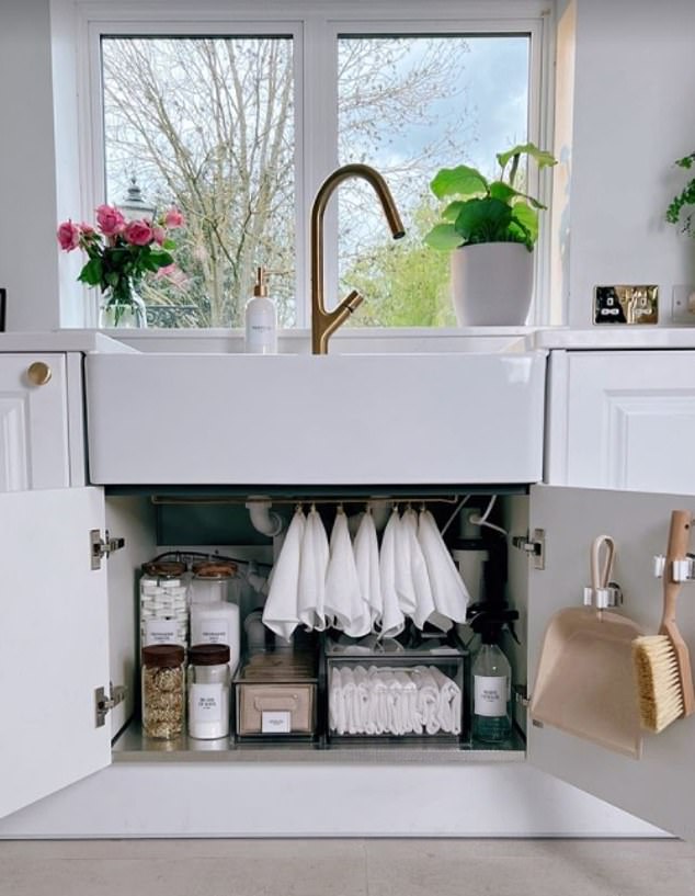 Stacey's kitchen had light, bright white walls that complemented her shiny cabinets and countertops