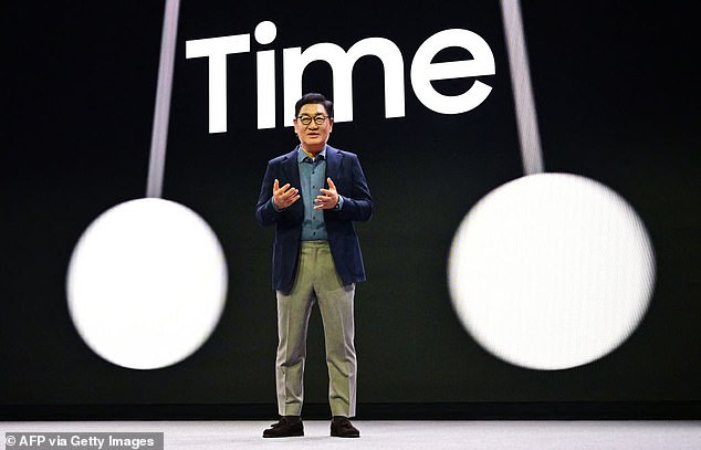 Han Jong-hee, CEO of Samsung Electronics, speaks at the Samsung press conference at the Consumer Electronics Show on January 8, 2024 in Las Vegas, Nevada