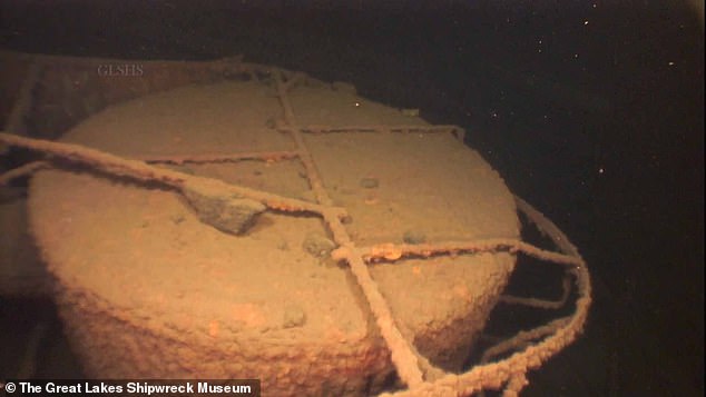 On April 29, the ship was bound for Duluth, Minnesota, with a cargo of salt, and followed a larger steel steamship through a thick ice flow.