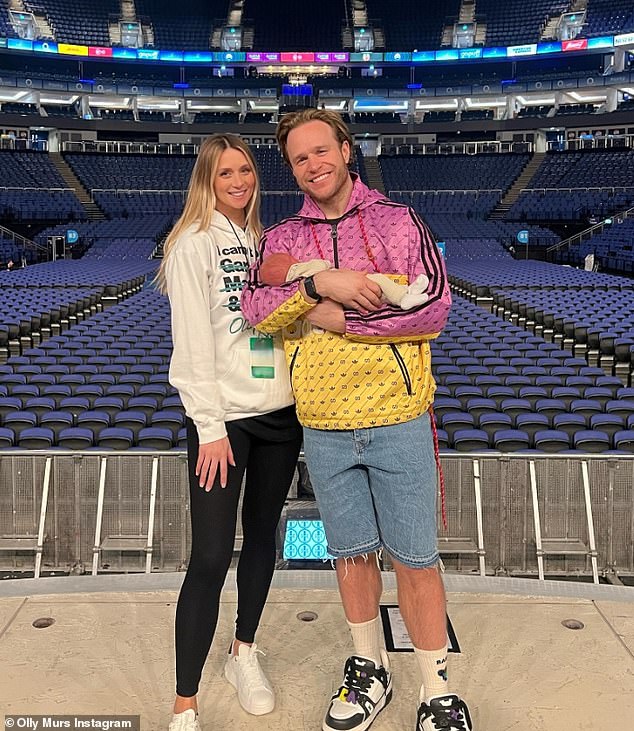1714638518 634 Olly Murs shares sweet backstage moments with his wife Amelia