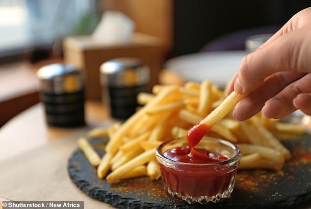 Many criticized those who used American words like 'side walk' or 'trunk', while others said they were outraged when a cafe charged for tomato sauce