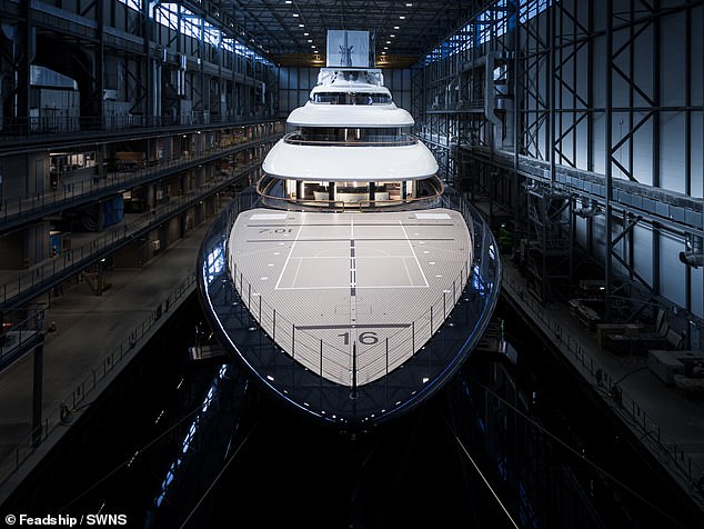 Hydrogen gas (H2) reacts with oxygen gas (O2) in a fuel cell, creating nothing but pure electricity and pure water: H2O.  Above is a 'foredeck' or front view of the new superyacht