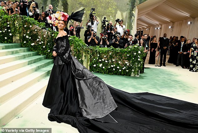 The former Disney star sent fans into a frenzy when she unveiled a second, dramatic look on the red carpet