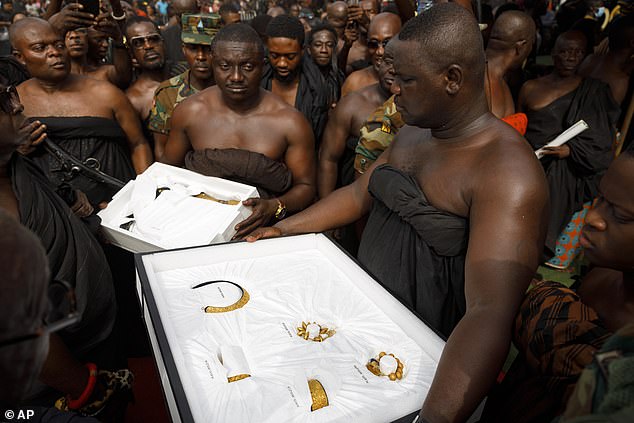 A selection of the looted items on their way to be handed over to King Asantehene Otumfuo Nana Osei Tutu II