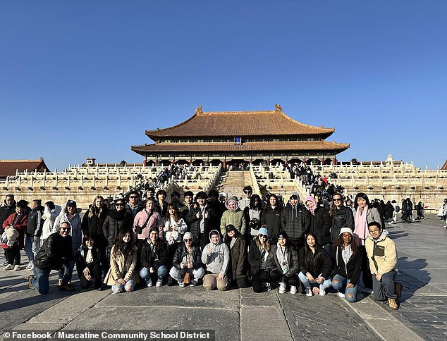 1715774853 487 Iowa high schoolers thank Grandpa Xi for fully funding field