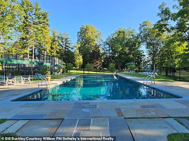 Outside there is a heated swimming pool, pool house, tennis and paddle/pickle courts