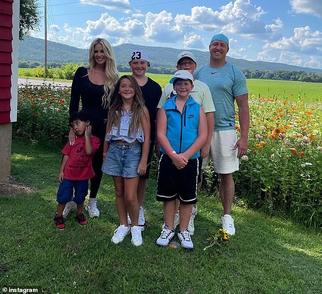 A judge ordered the couple to act civilly toward each other in an effort to protect the couple's four young children: Kroy 