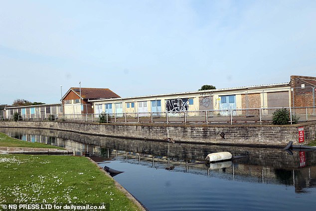 Buildings that are heavily painted and in poor condition in Skegness