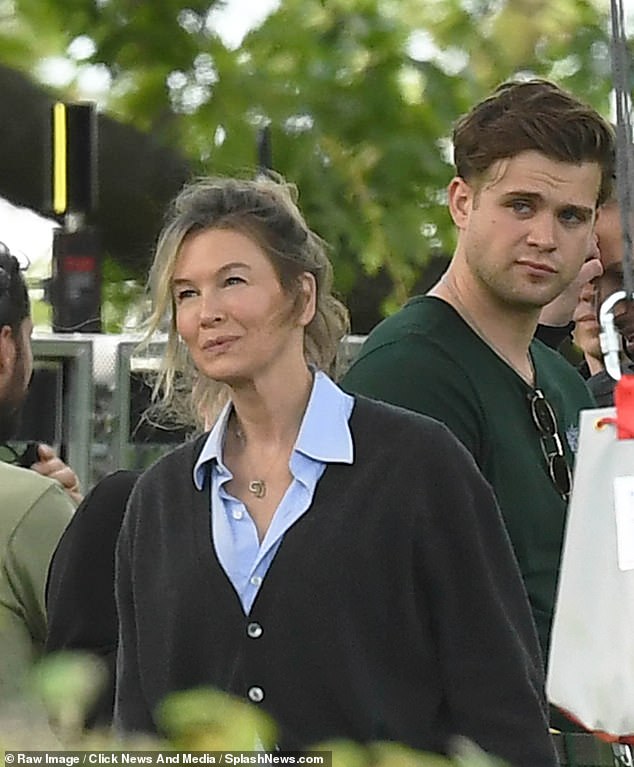 Ms. Zellweger and Woodall were filming the upcoming movie Mad About the Boy last Thursday