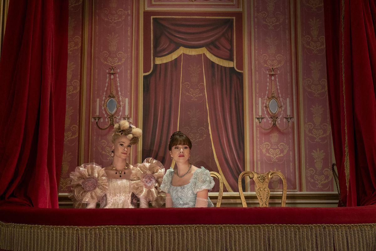 Eloise and Cressida are in an opera box