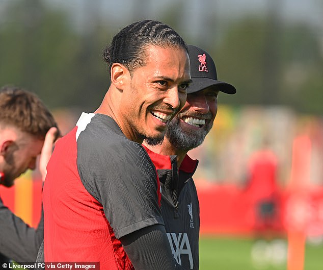 Virgil van Dijk (photo front) led the speeches for the outgoing manager on Thursday