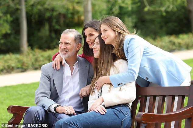 Smart jackets and casual trousers/jeans were the order of the day during the family photo shoot