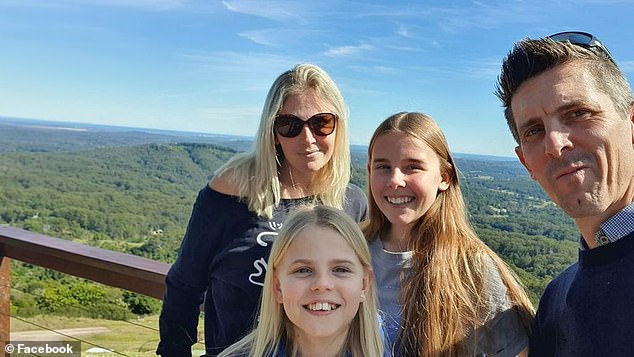 Scarlett and Kassie (photo with their parents)