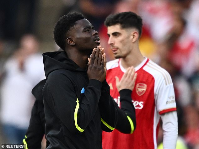 Bukayo Saka was injured as Arsenal's victory over Everton was not enough to win the title