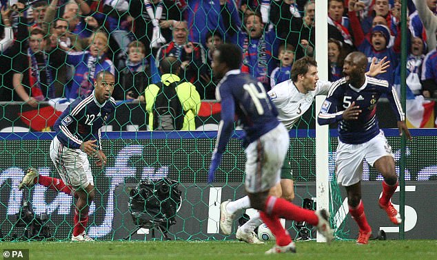 Hunt is seen protesting against Thierry Henry's handball which cost the Republic of Ireland a place at the 2010 World Cup