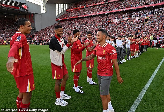 Thiago Alcantara (center) was one of the departing players who received a hero's exit