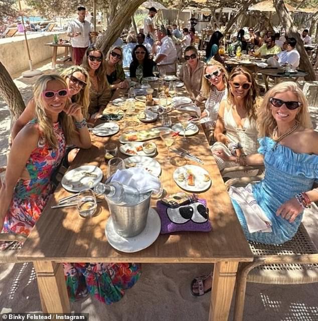 The reality star and her group of friends enjoyed lunch at beach restaurant Casa Jondal