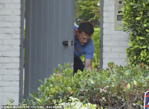 Affleck received two separate food deliveries during the day and at one point was seen grabbing one of the orders that had been left outside.