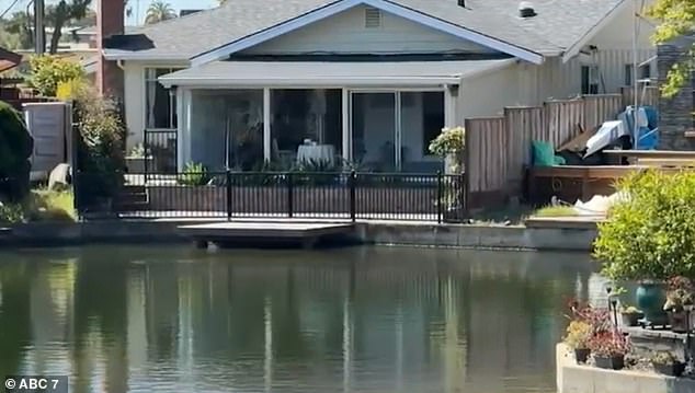 The future house would be located on an idyllic lagoon with a beautiful view of the water