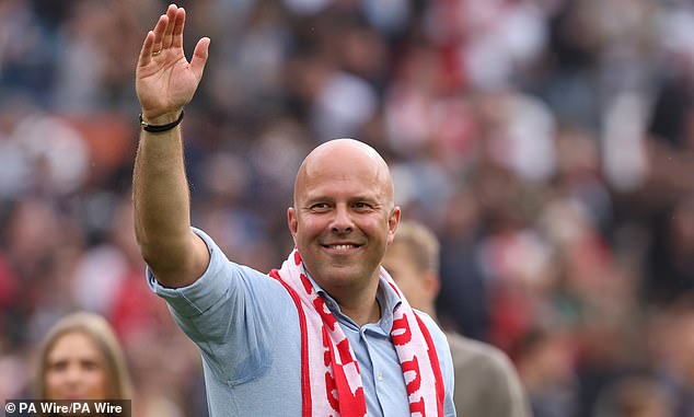 1716901467 547 Erik ten Hag fires thinly veiled dig at incoming Liverpool