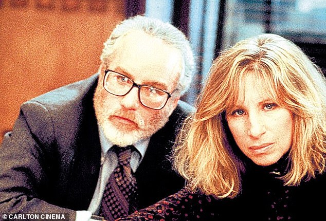 According to some audience members, Dreyfuss made disparaging comments about Barbra Streisand, his co-star in the 1987 film Nuts.