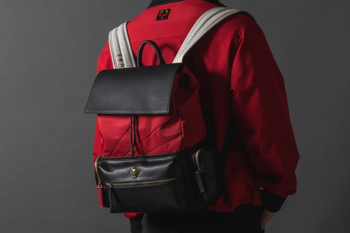 A stock photo of the Hades backpack from SuperGroupies