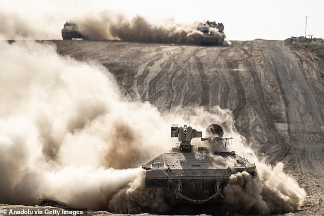 Military mobility of Israeli Army tanks, armored personnel carriers, trucks and military jeeps continues on May 29 at Gaza's northern border.