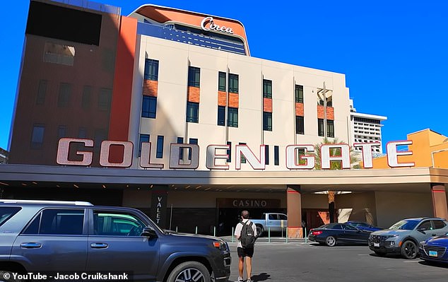 Of the hotel's 122 rooms, 10 of them respond to the hotel's history, with black and white photos of past celebrities lining the walls