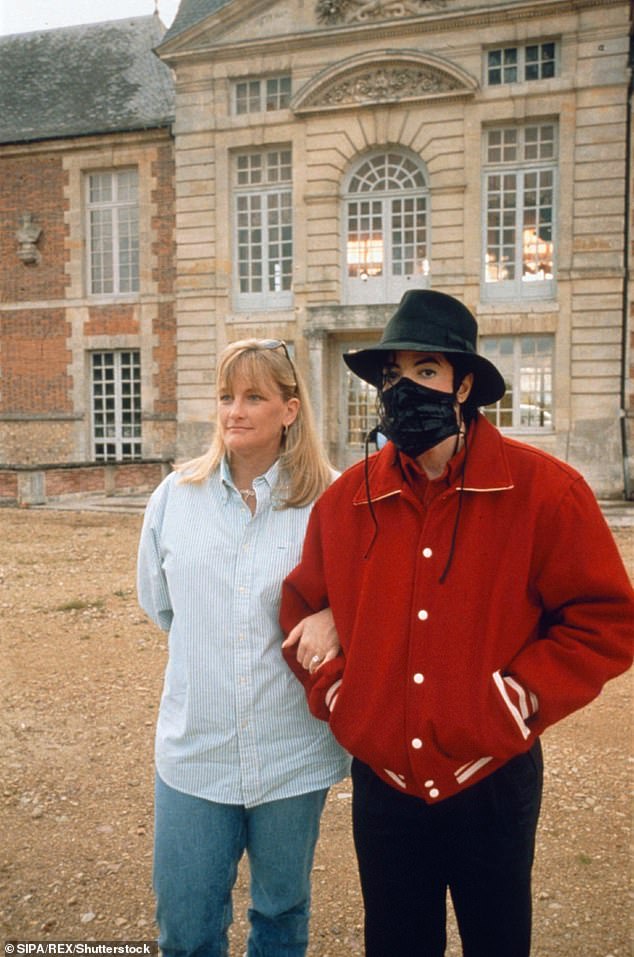 Jackson – who died in 2009 at the age of 50 from an overdose of the surgical anesthetic Propofol – and Rowe divorced in 1999 and he was given full custody of the children;  The exes are seen in France in 1997