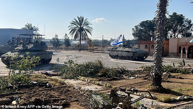 Israeli tanks enter Rafah in the Gaza Strip