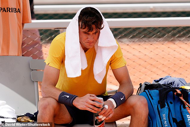 Jack Draper crashed out against world number 176 in the first round of the French Open on Sunday
