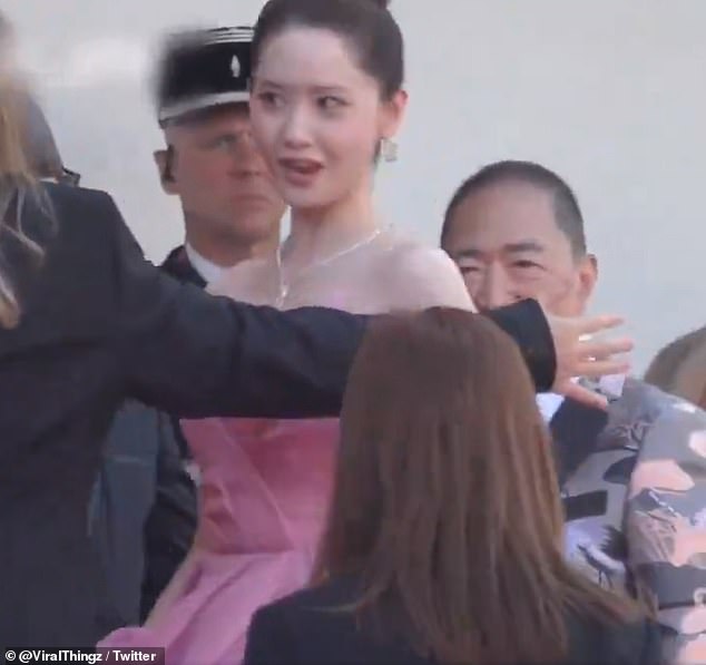 The Cannes security guard who clashed with Kelly Rowland has come under fire again for 'disrespecting' Korean actress Yoona by blocking her red carpet photos