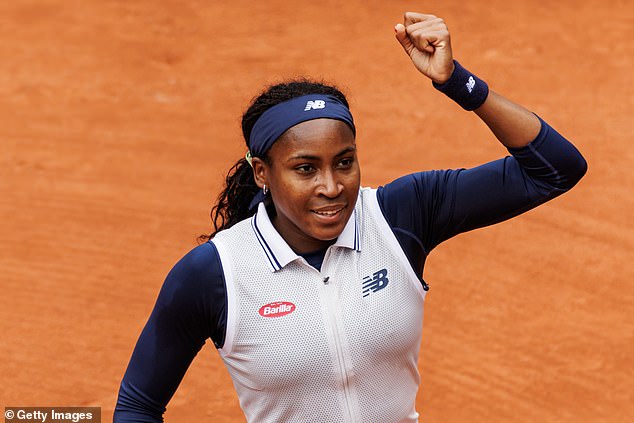 Coco Gauff won 6-2, 6-4 against the Ukrainian Dayana Yastremska at the French Open.