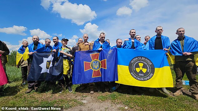 Nineteen heroic Ukrainian defenders of Snake Island were freed today in a POW exchange with Russia