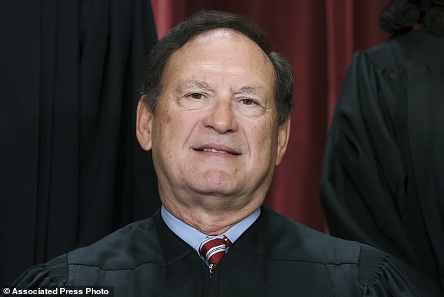 An upside-down American flag, a symbol linked to former President Donald Trump's false claims of election fraud, was displayed outside the home of Supreme Court Justice Samuel Alito in January 2021.