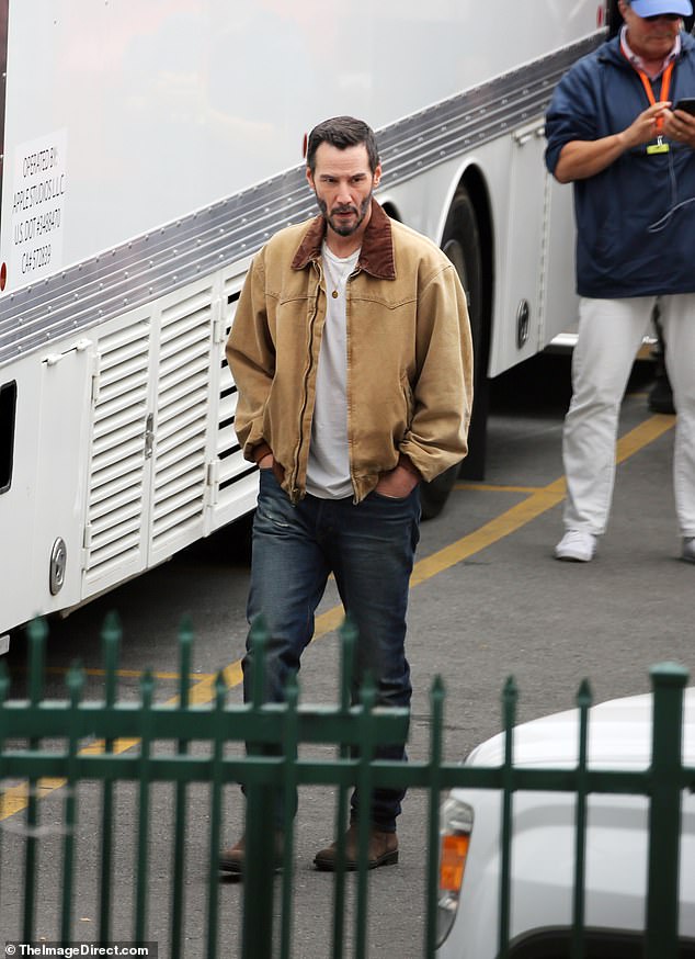 Keanu Reeves has been hard at work lately filming his upcoming dark comedy Outcome, but on Tuesday he was able to enjoy a moment of peace and quiet on set in Los Angeles.