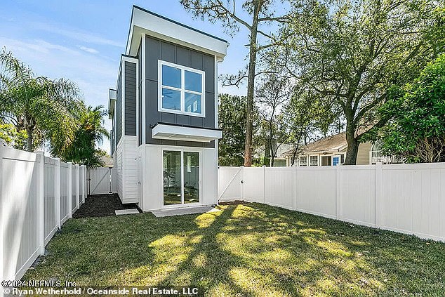 A 1,547-square-foot home has been built on an empty remaining lot previously used as a garden by a neighbor in Jacksonville Beach