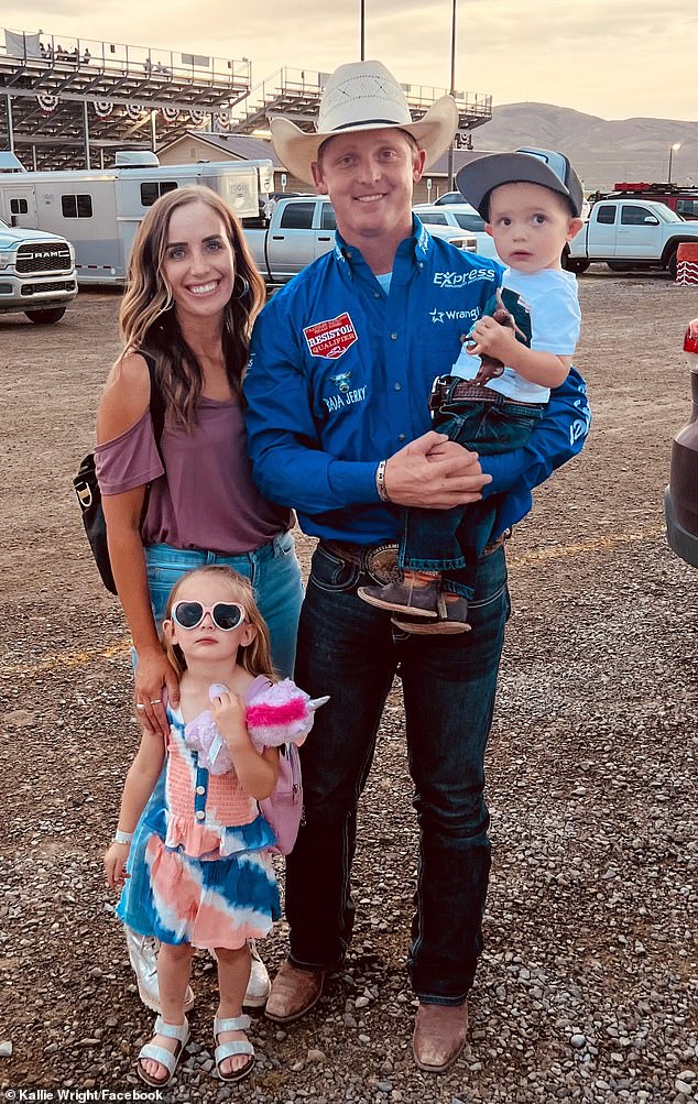 Kallie Wright can be seen with her husband Spencer, son Levi and daughter