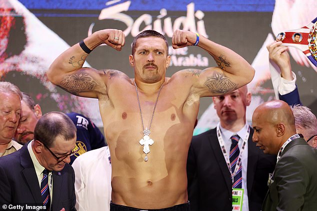 Oleksandr Usyk was incorrectly announced as weighing 233 pounds for Saturday's fight