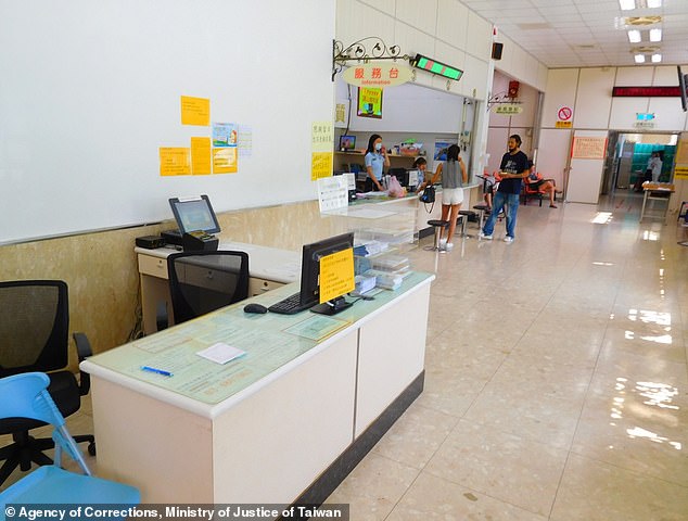 The visitors' reception at Taoyuan Women's Prison (photo)